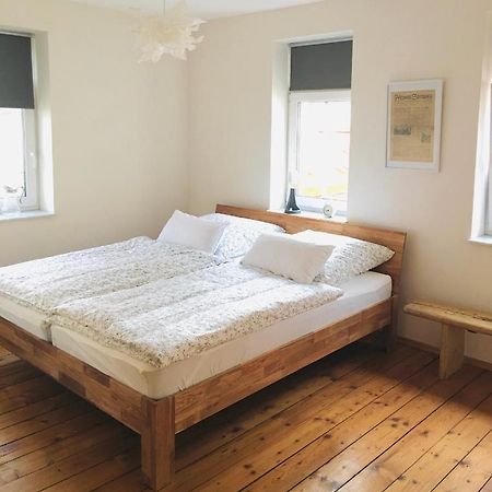 Komplettes Ferienhaus Fuer Bis Zu 4 Personen Dornheim Exterior photo