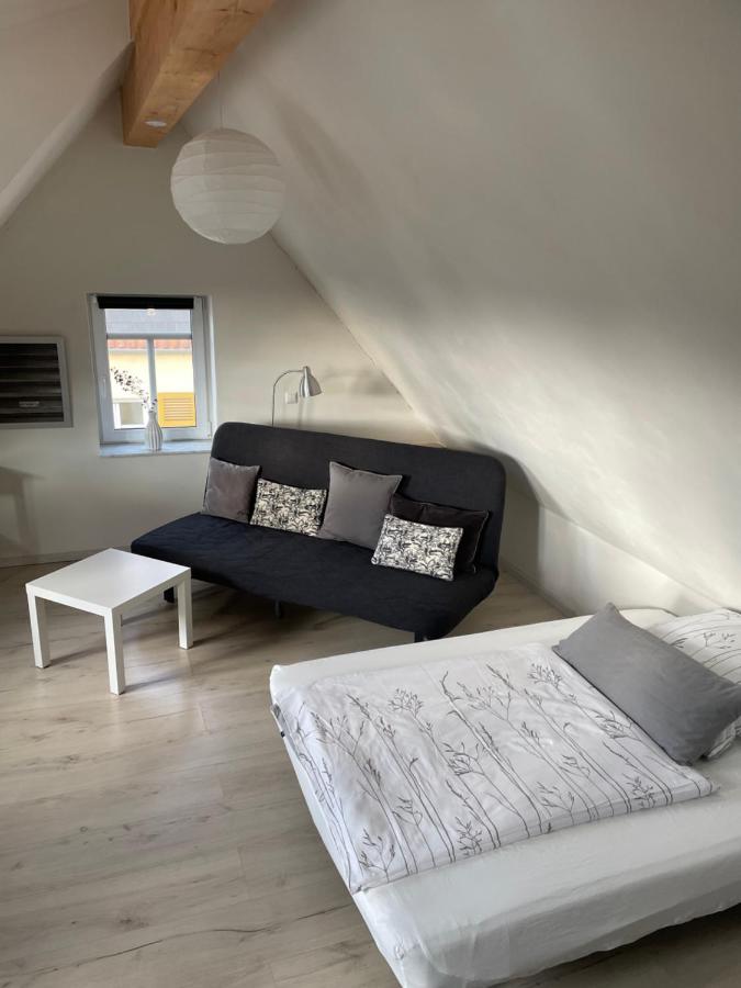 Komplettes Ferienhaus Fuer Bis Zu 4 Personen Dornheim Exterior photo